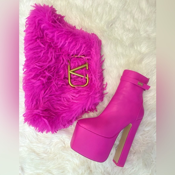Neon Fuschsia Pink Booties - Picture 2 of 15